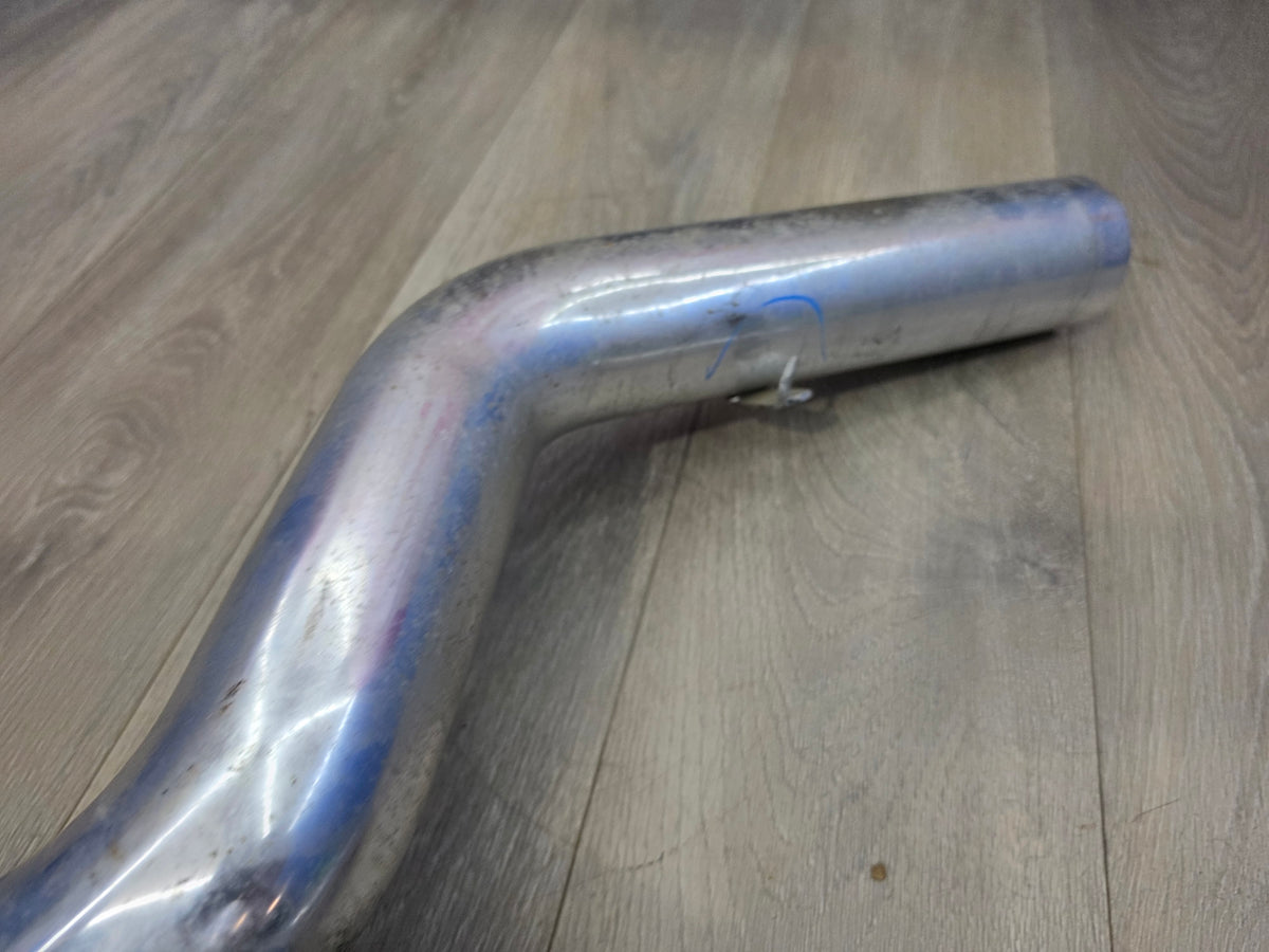Cadillac sts-v intake pipe