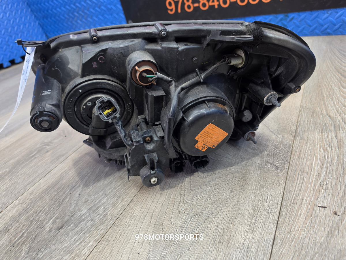 2005 subaru wrx sti right passenger hid headlight